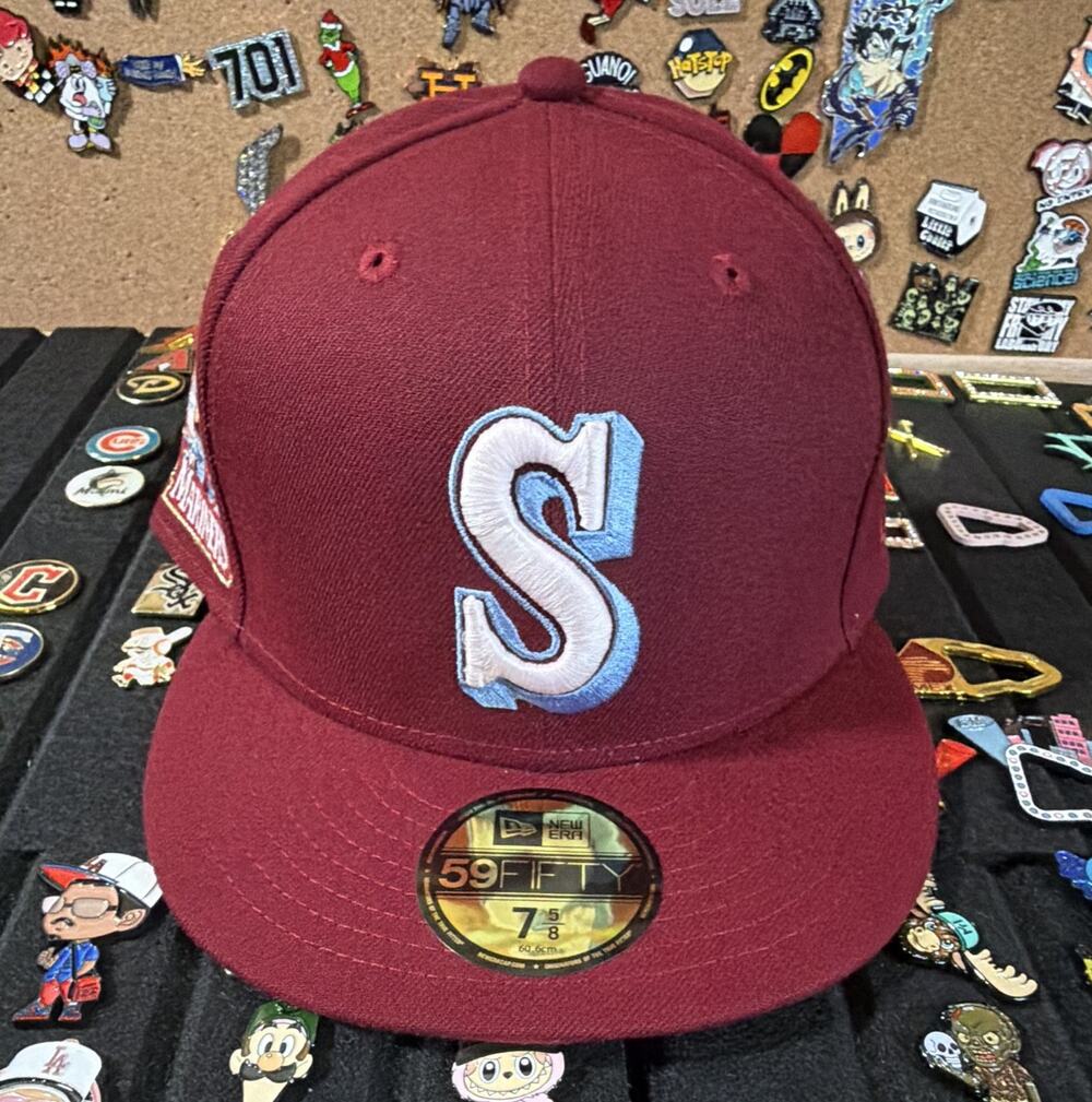 New Era 59FIFTY Seattle Mariners Burgundy Solid Fitted Baseball Hat Size 7 5/8